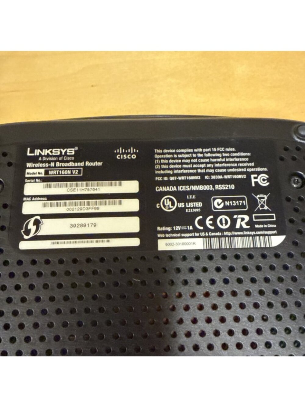Cisco Linksys WRT160N V2 Router Wireless-N Broadband Router - Picture 4 of 5